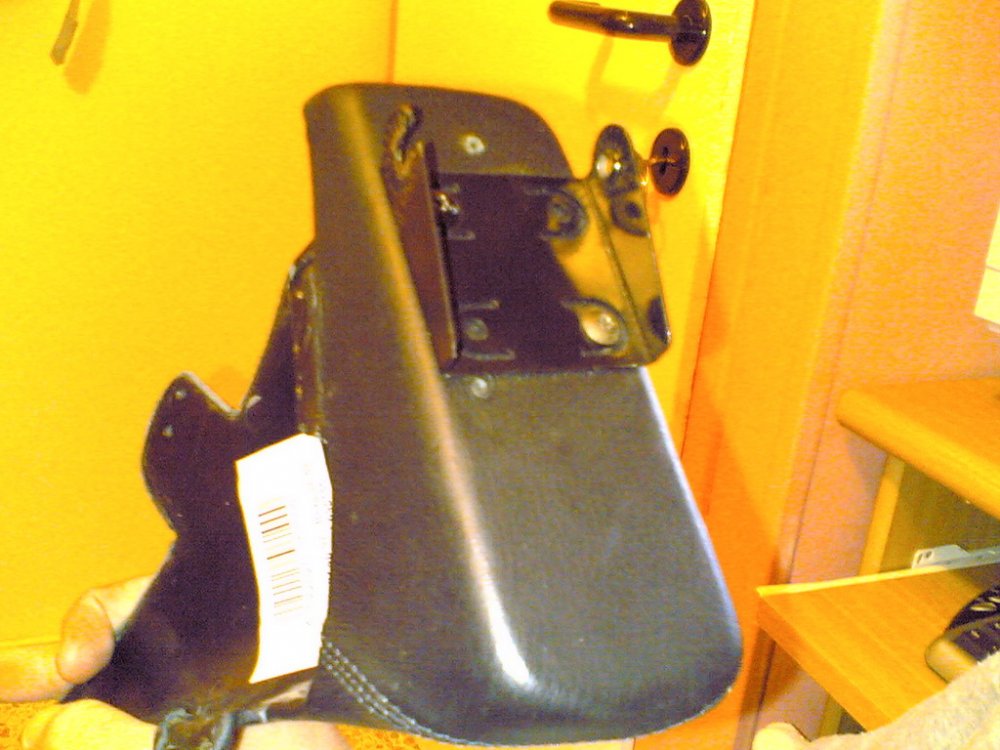 02122005(001).jpg