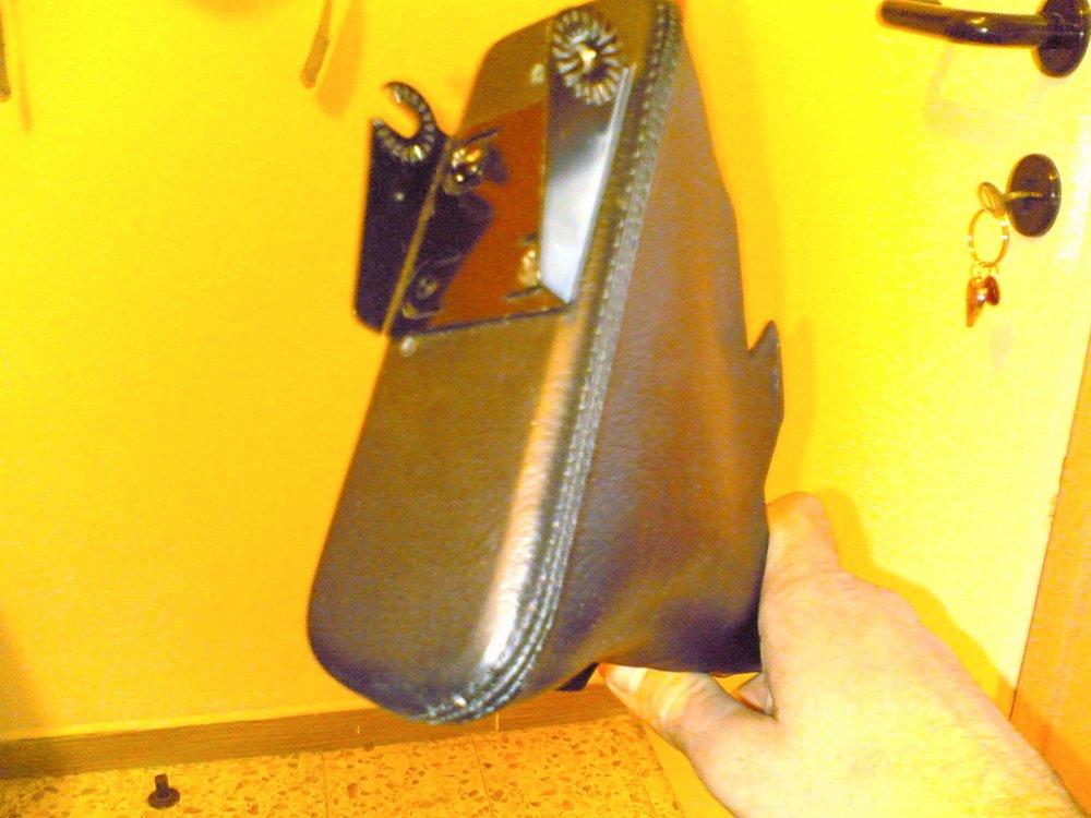 02122005.jpg