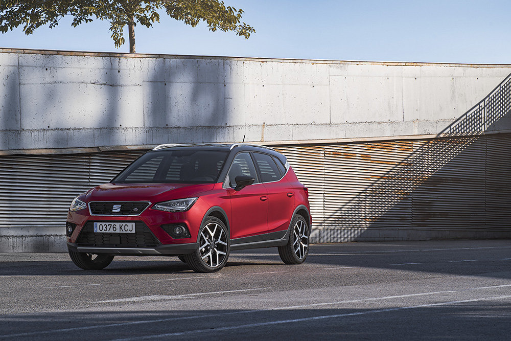 SEAT Arona 013L.jpg