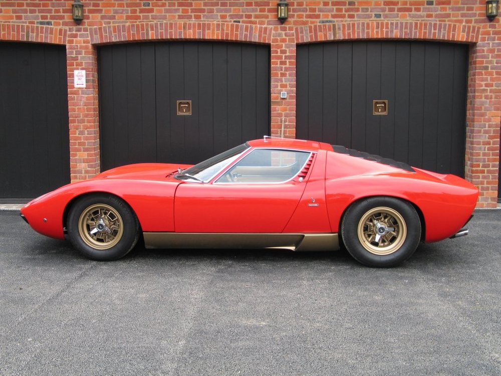 jamiroquai-Lamborghini-Miura-side-view[1].jpg