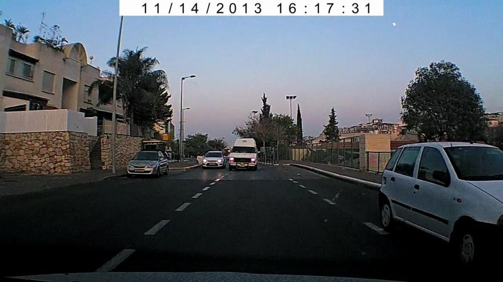 Untitled.avi_snapshot_00.03_[2013.11.14_21.59.24].jpg