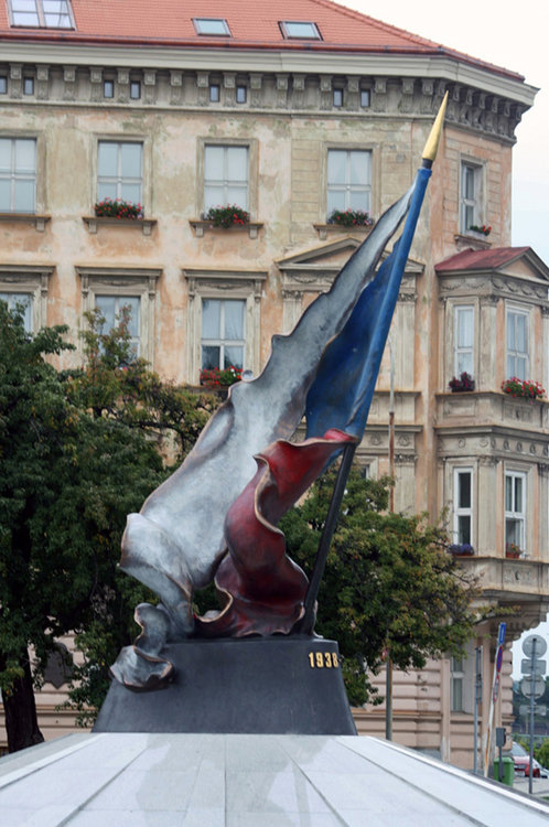 Prague 84-1.jpg
