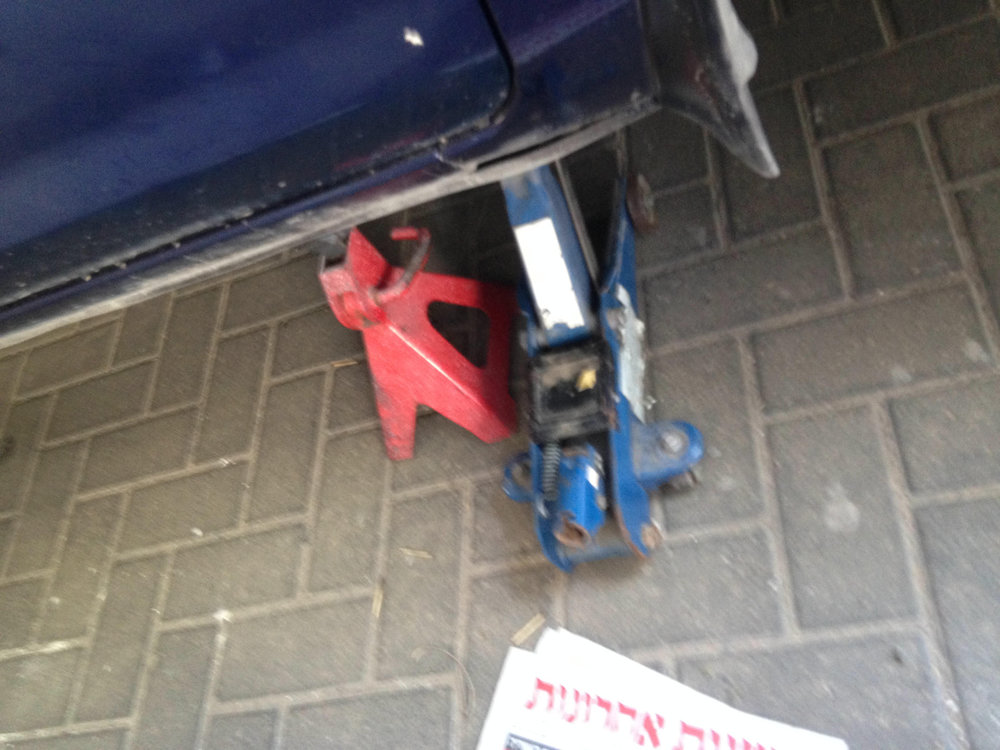 הרמת רכב.jpg