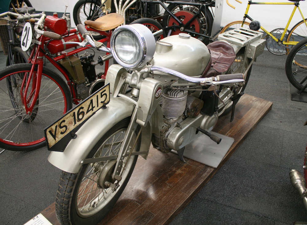 S 053.jpg