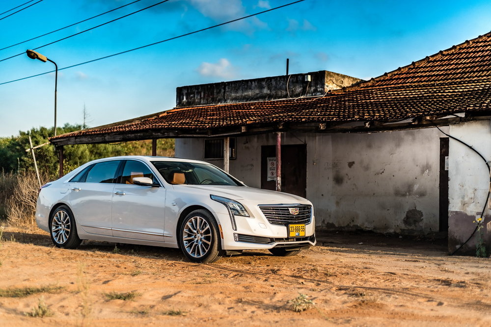 קאדילק-CT6-03.jpg