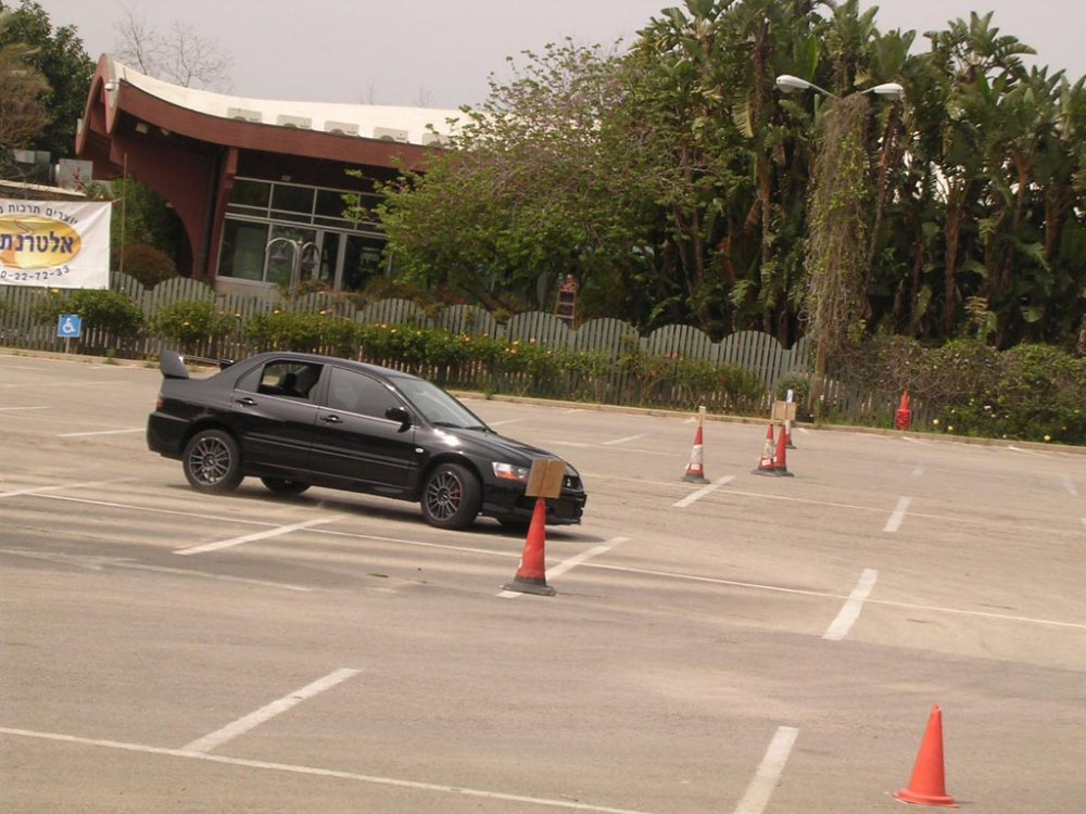 Mitsubishi 8.jpg