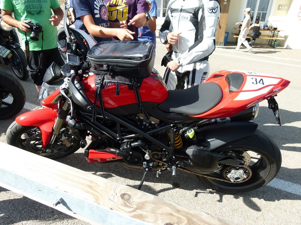 P1000397 (Copy).JPG