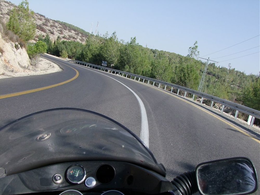 טיול שבת מזכרת בתיה BMW 063.jpg