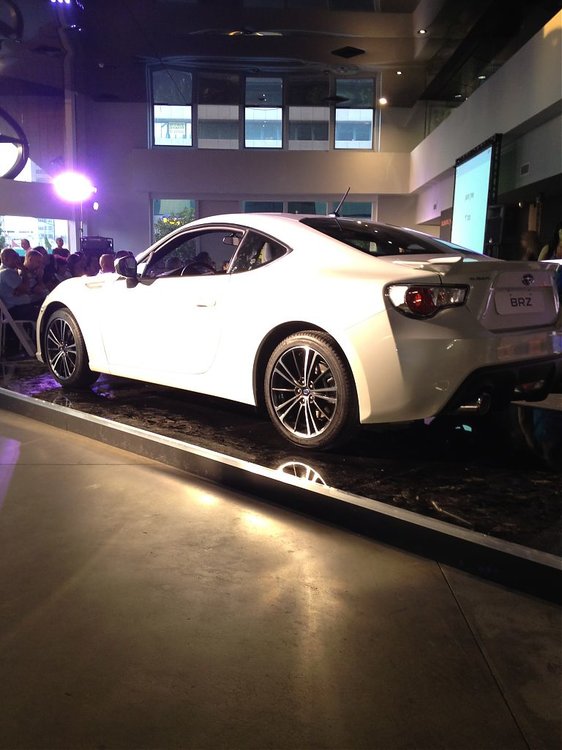 subaru brz.jpg