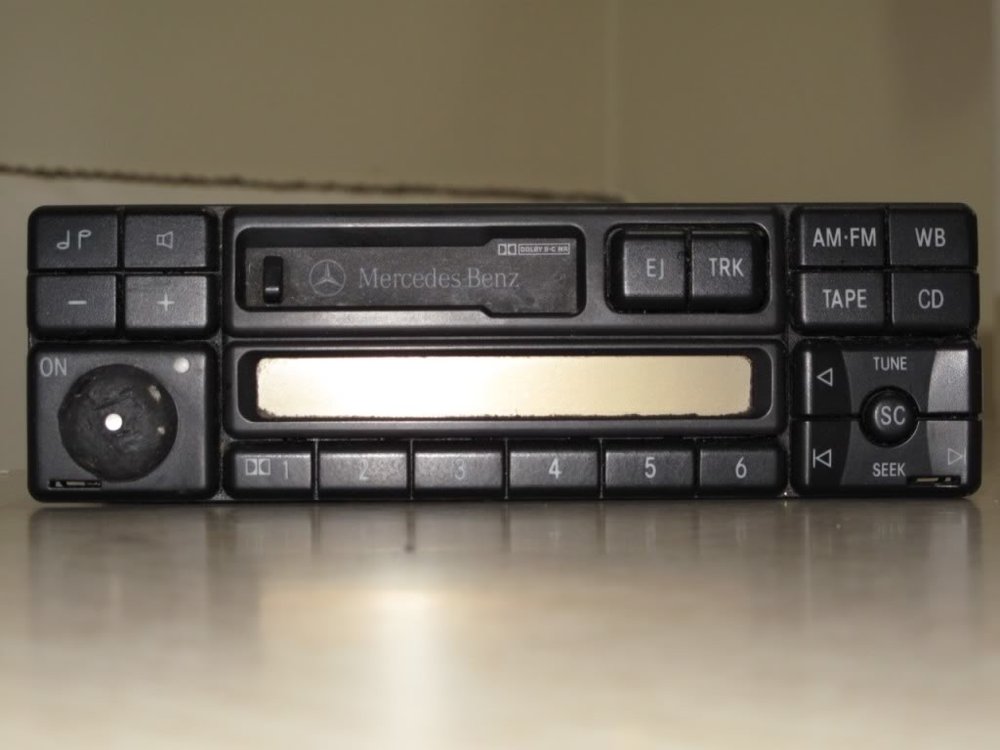 Radio Becker.jpg