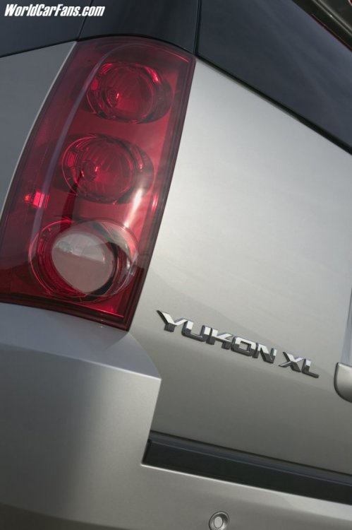GMC Yukon XL 3.jpg