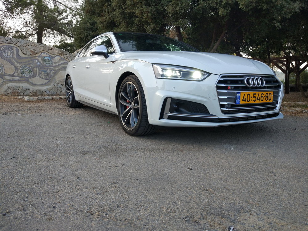 אאודי-S5-02.jpg