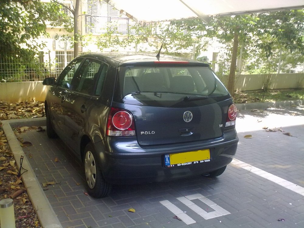 29042010004 small.jpg