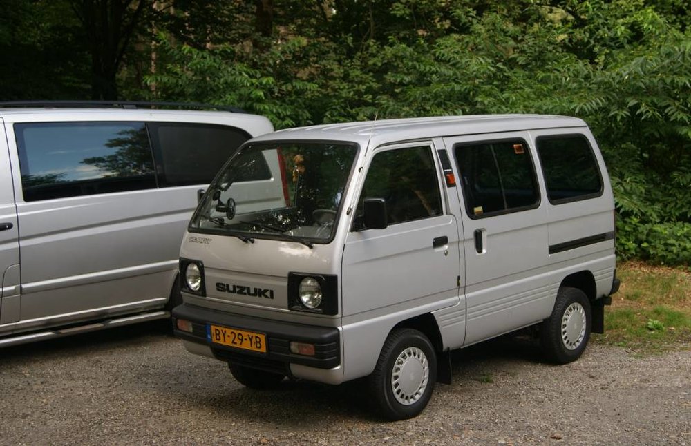 1987_Suzuki_Carry_Van_(9545237774).jpg