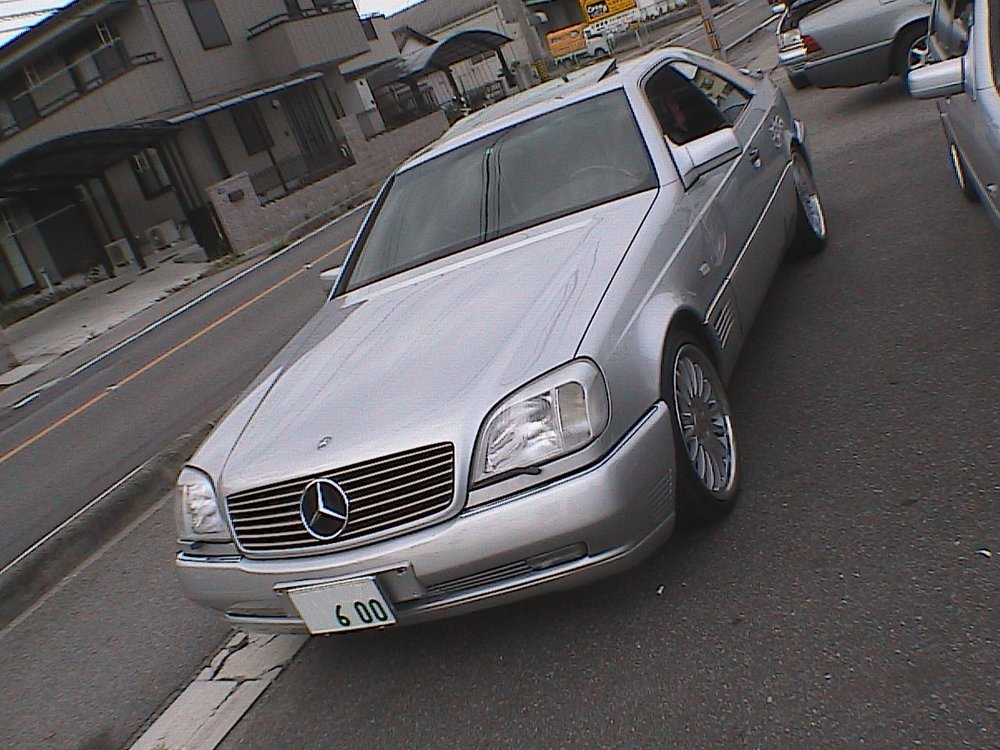 1992-1999_Mercedes-Benz_C140_02.jpg