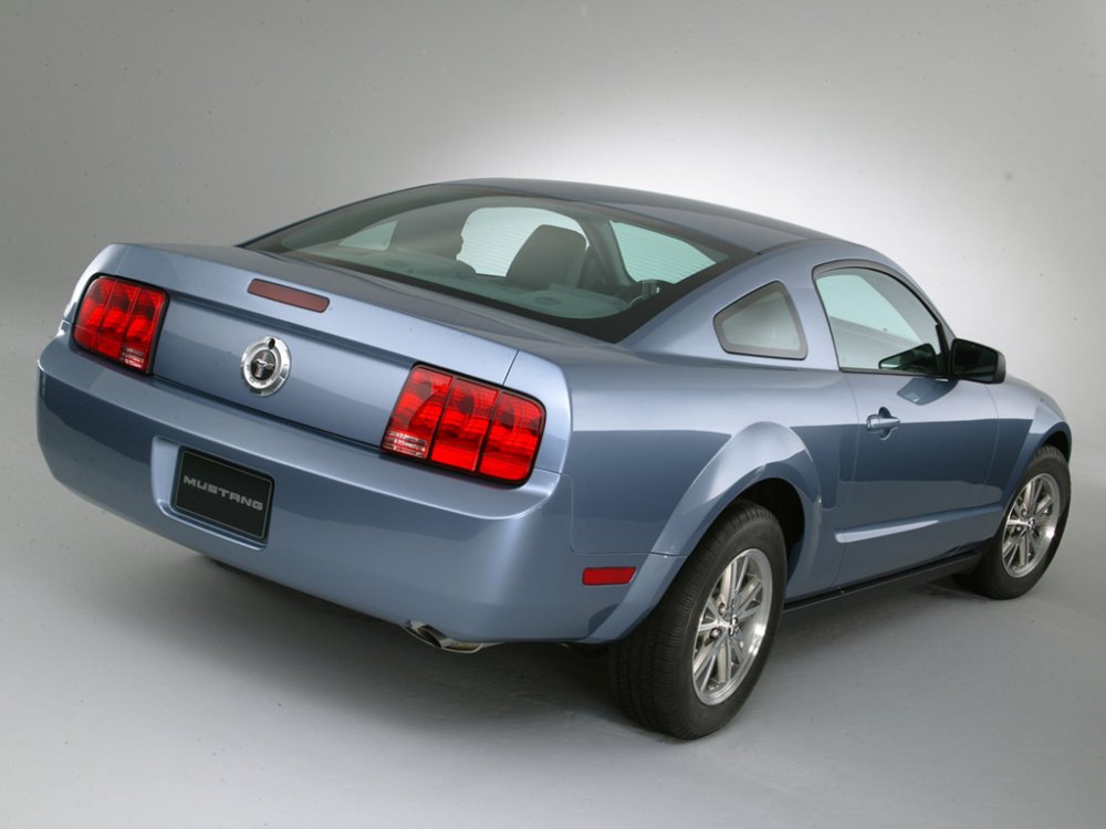 2005-Ford-Mustang-studio-ra-1024x768.jpg