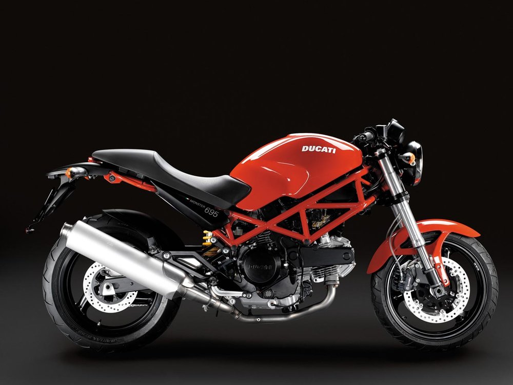 2007-Ducati-Monster695d.jpg