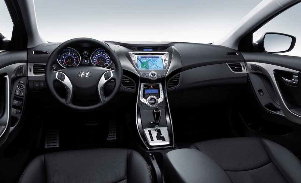 2011_Hyundai_Elantra_Avante_dashboard.jpg