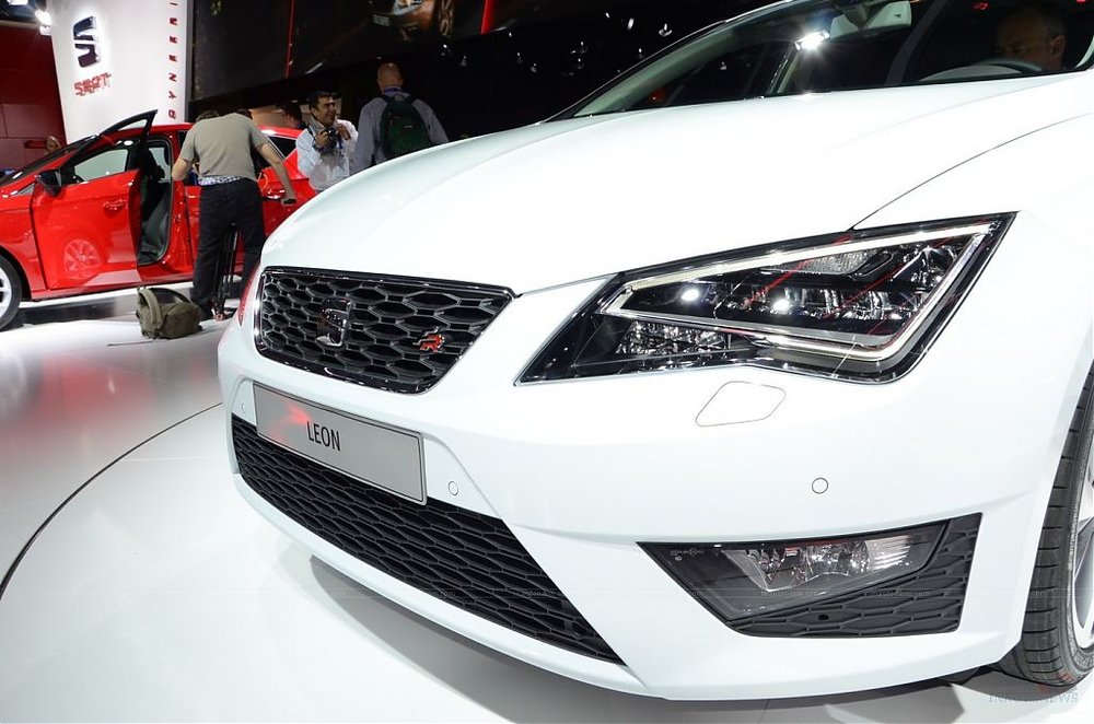 2013-Seat-Leon00002.jpg
