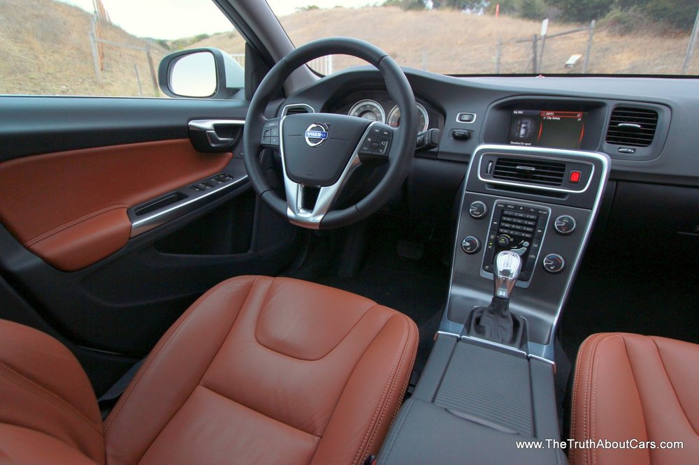 2013-Volvo-S60-T5-AWD-018.jpg