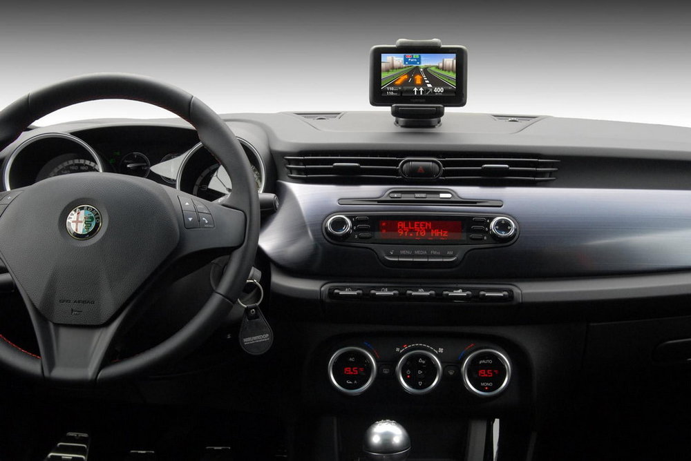2014-Alfa-Romeo-Giulietta-4.jpg
