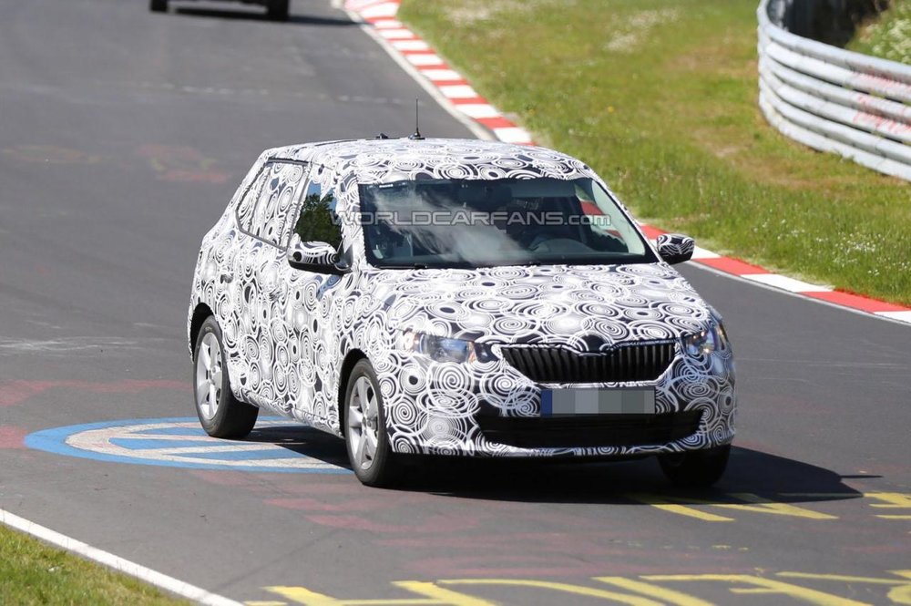 2015-Skoda-Fabia-Spy-Shot-Front-Right-Quarter.jpg