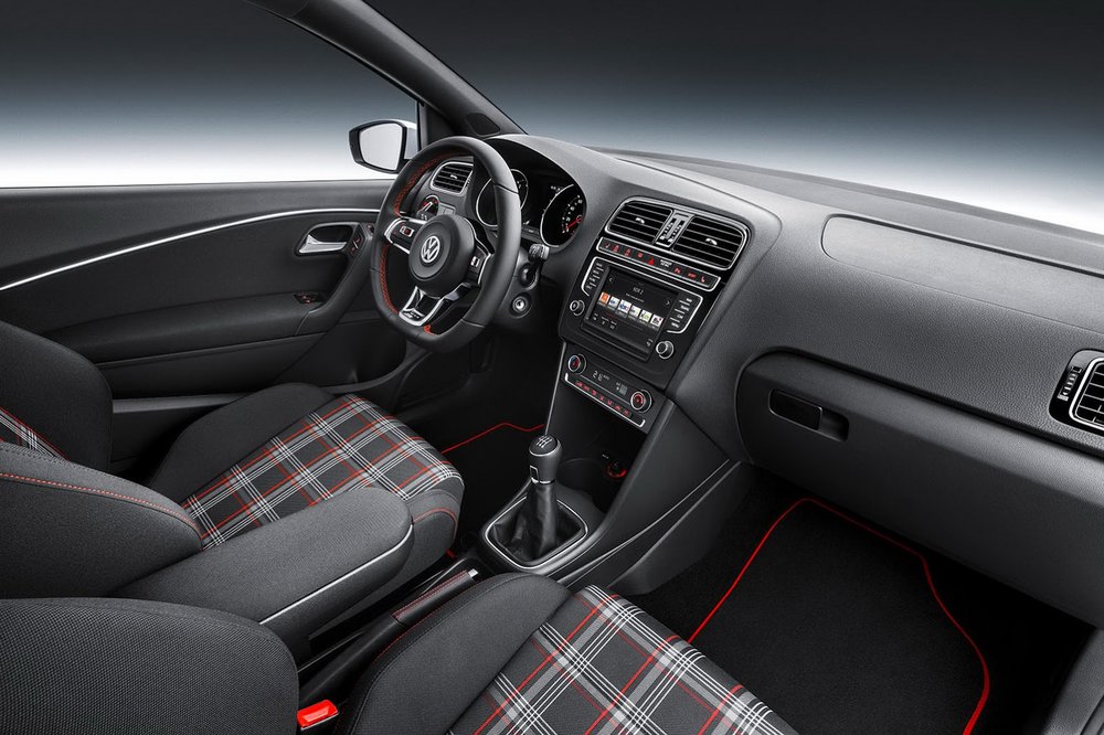 2015-VW-Polo-GT-Facelift-09.jpg