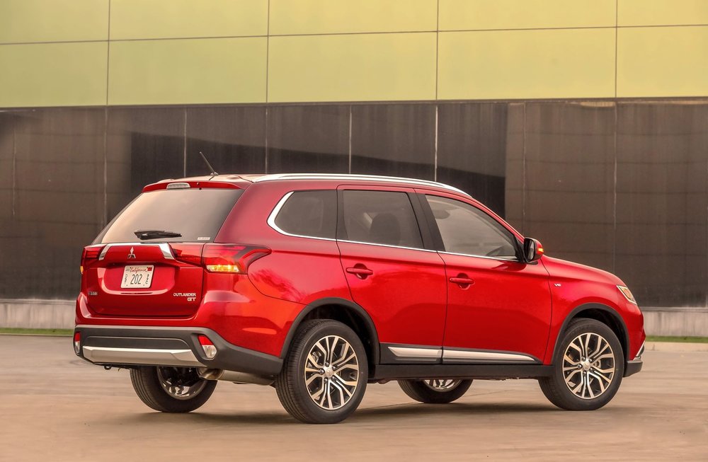 2016Outlander_23.jpg