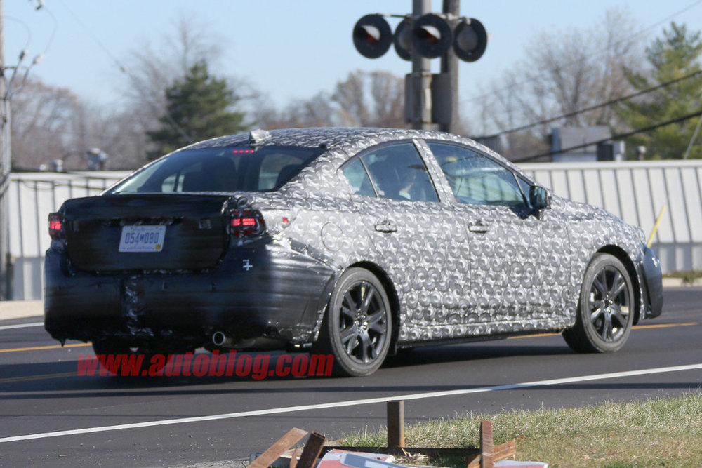 2017-subaru-impreza-spy-shots-010-1.jpg