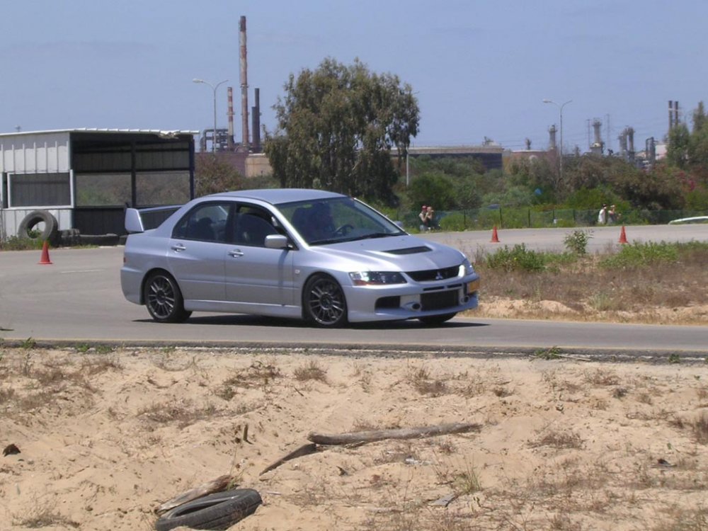 Mitsubishi 14-14.jpg
