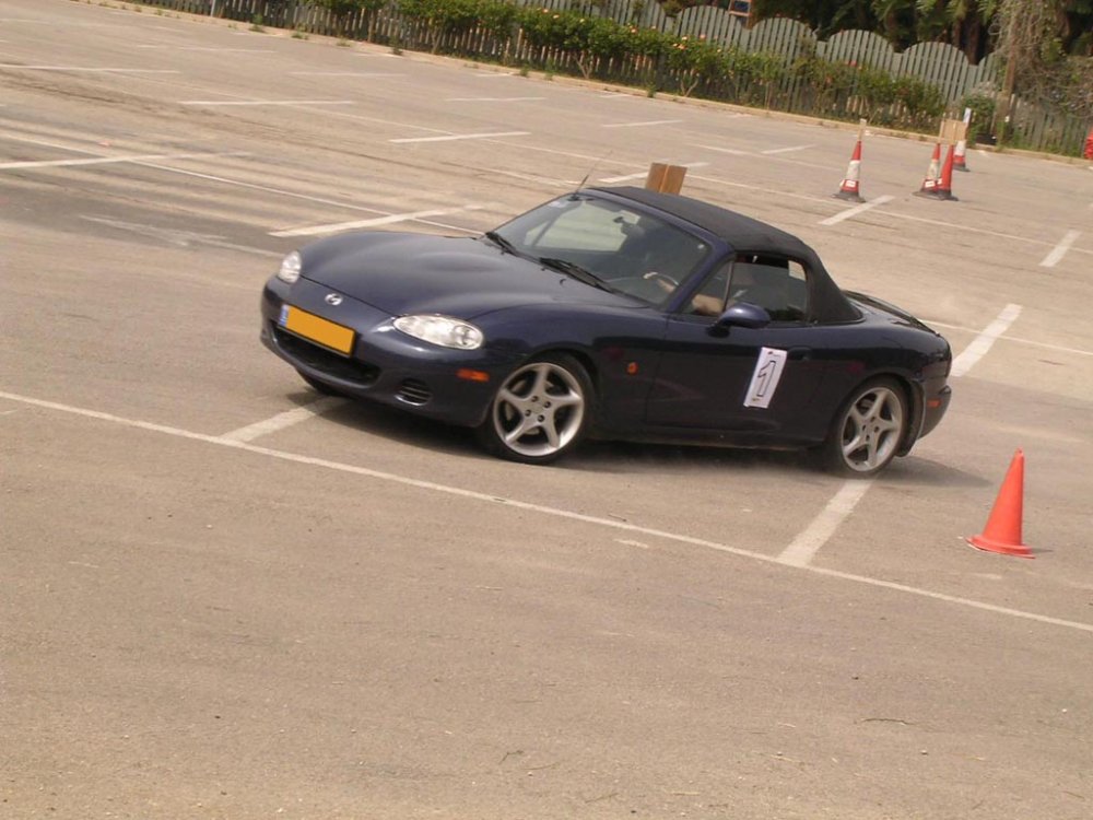 Mazda 2.jpg