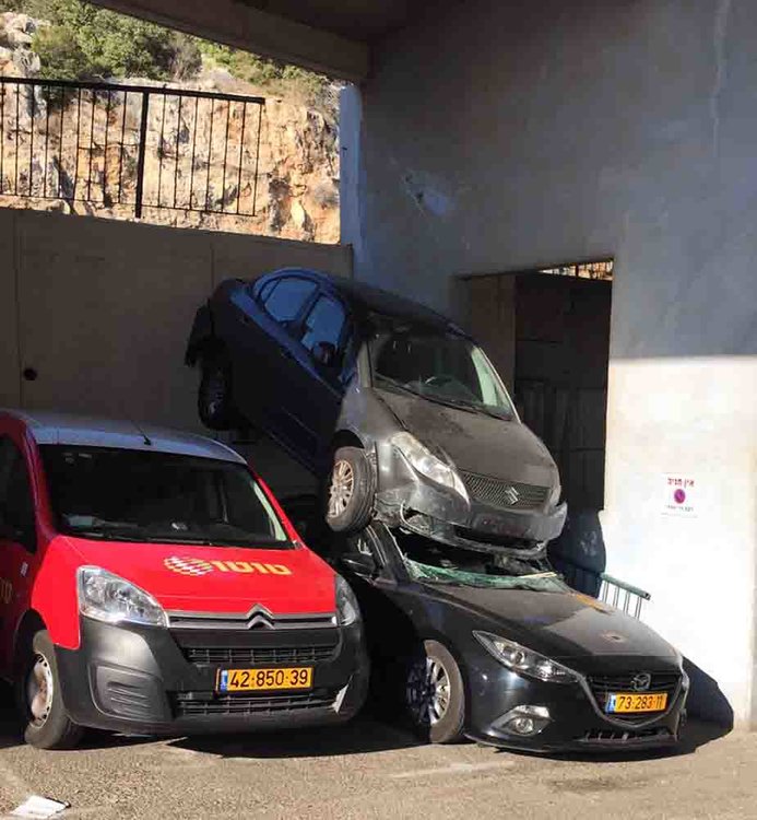 נהגת-נחתה-לתוך-ח&.jpeg