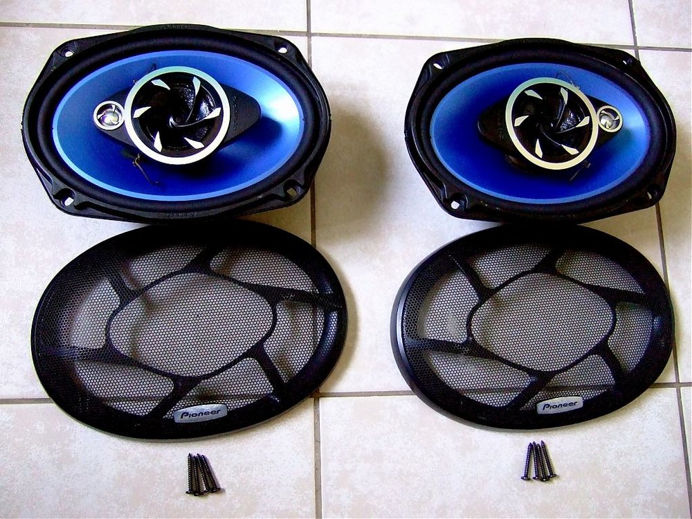 Pic speakers 001.jpg