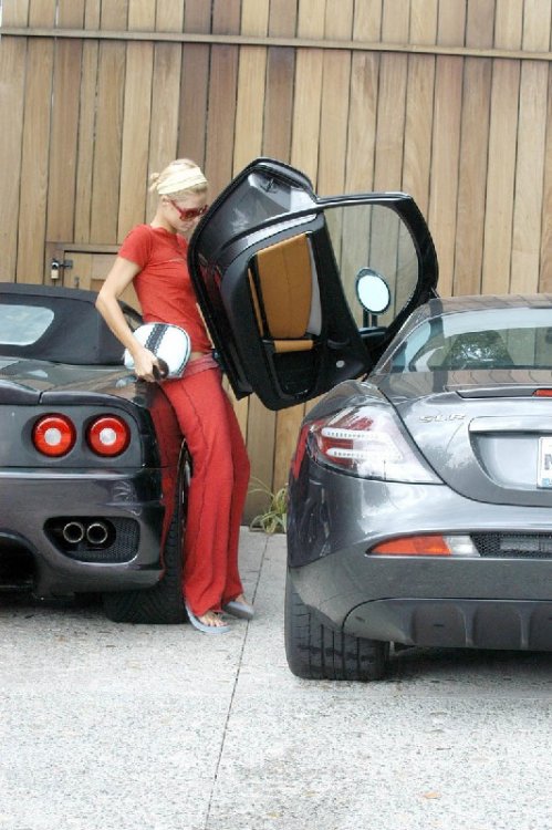 3-paris-hilton-mercedes-slr.jpg