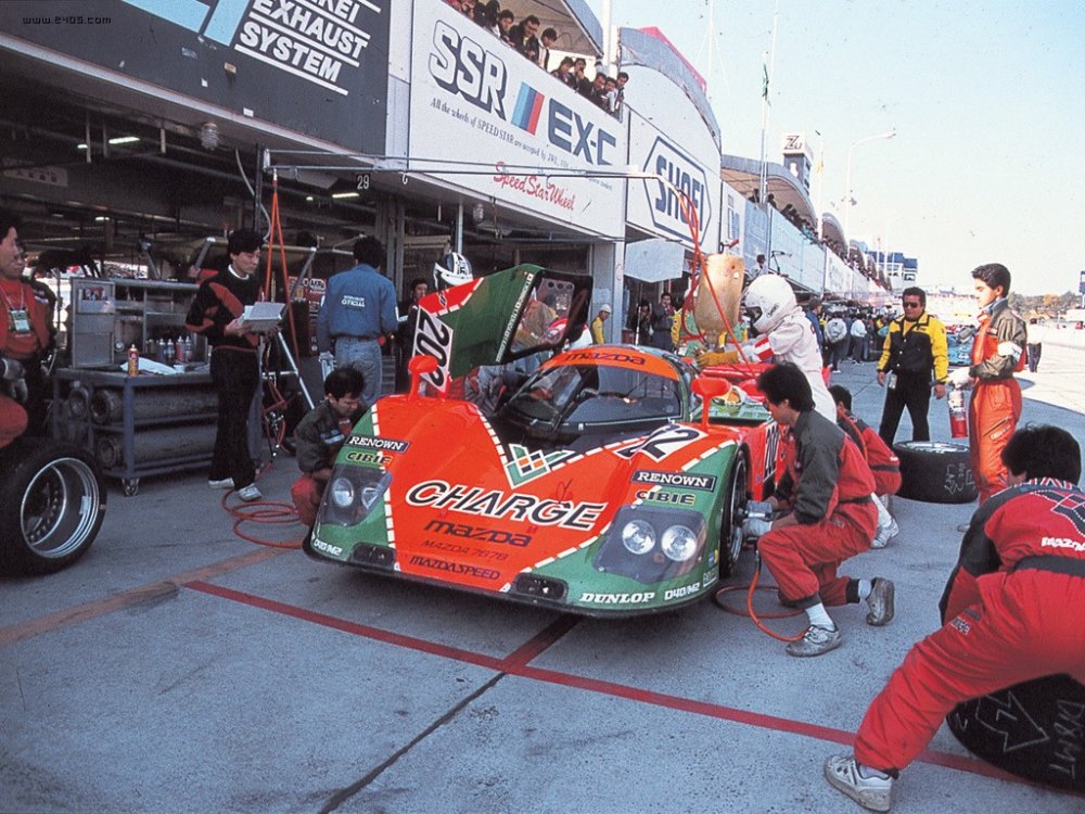 3_787B_2405.jpg