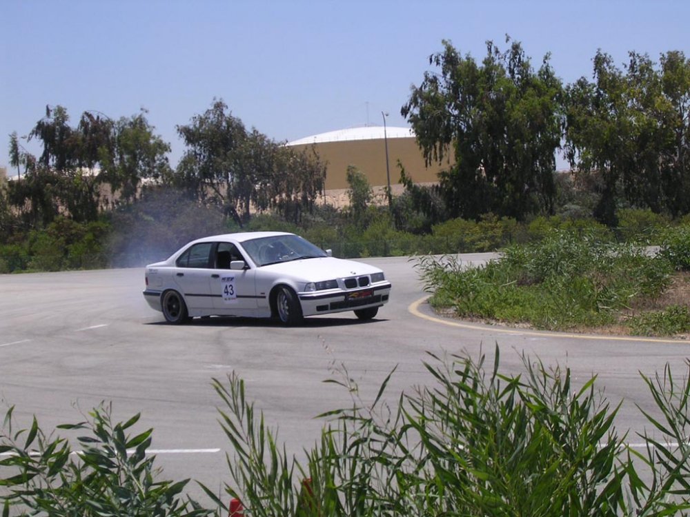 Bmw Drift - 1-1.jpg