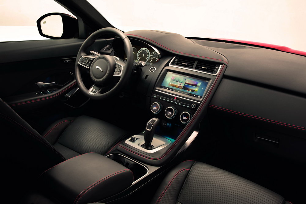 יגואר-E-Pace-3.JPG
