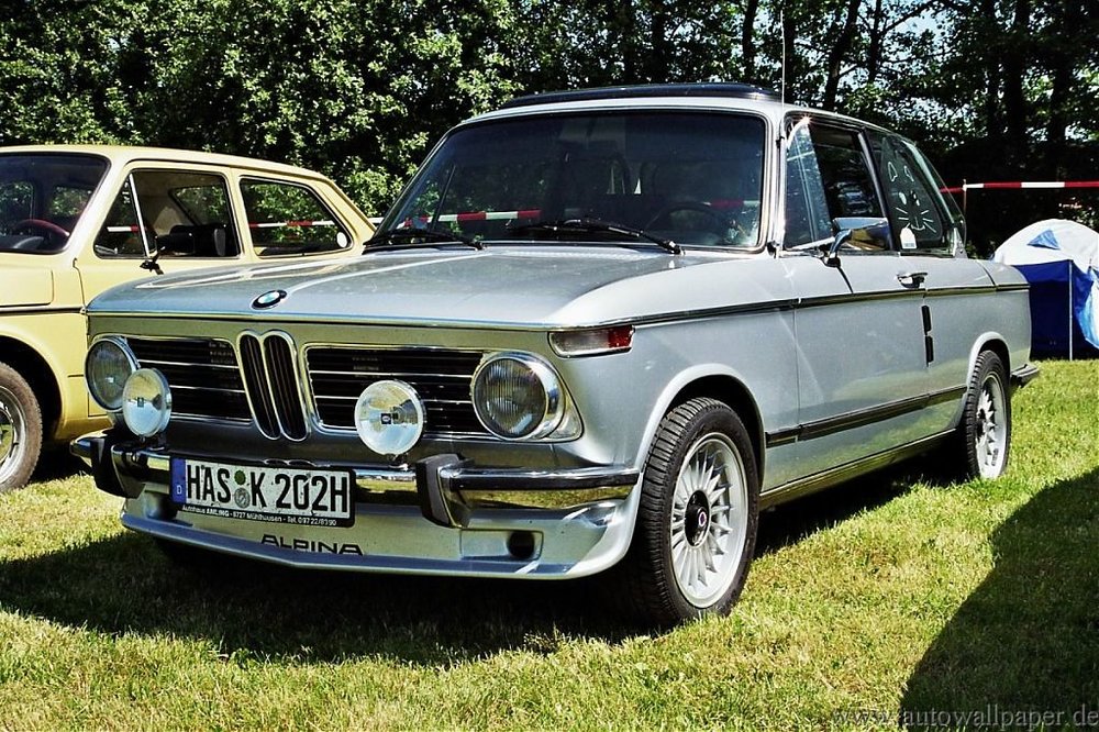 BMW_2002_1[1].jpg