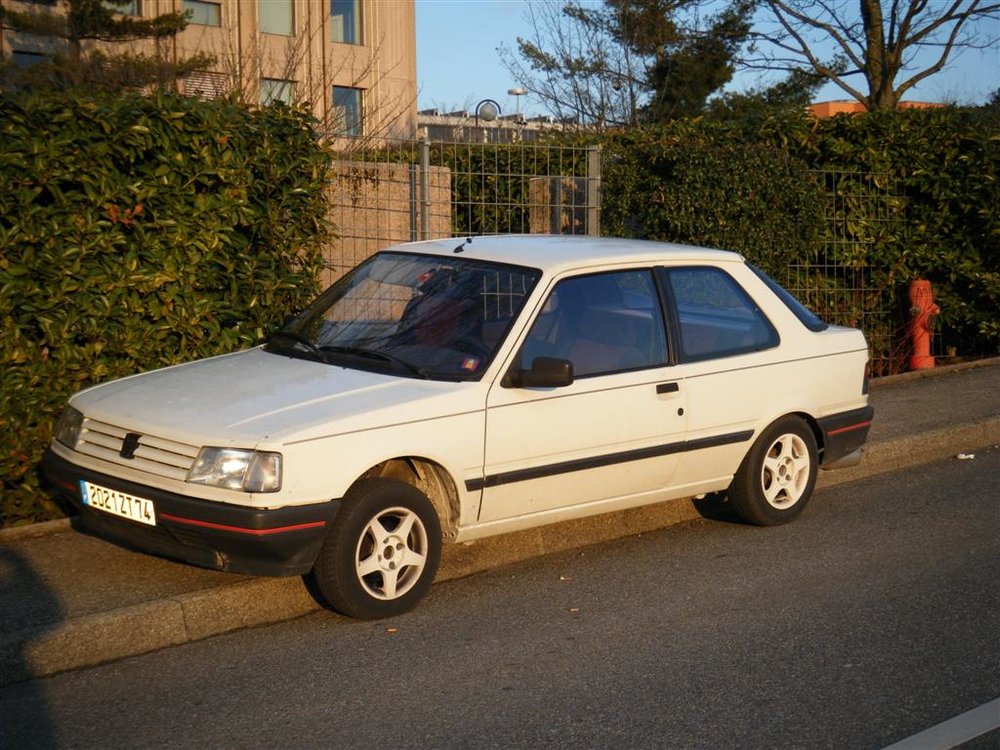 car (2) (Large).JPG