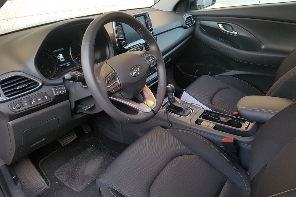 יונדאי-i30-2018-08.jpg