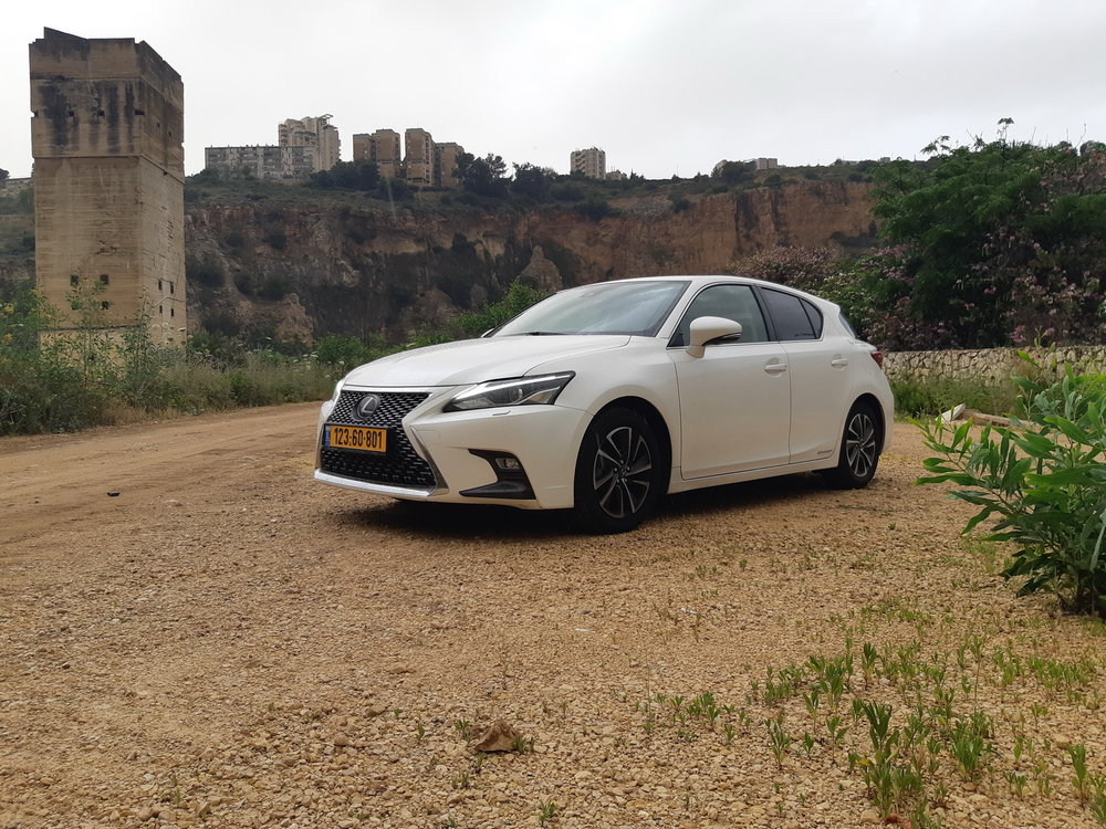 לקסוס-CT-2018-01.jpg