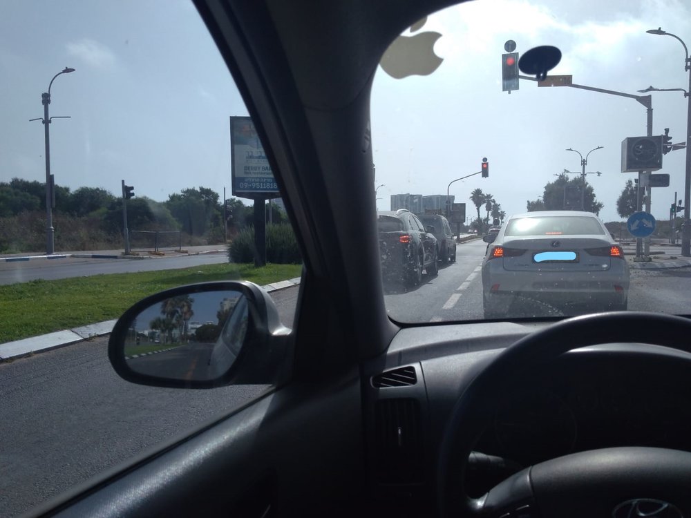מראה ברכב.jpg