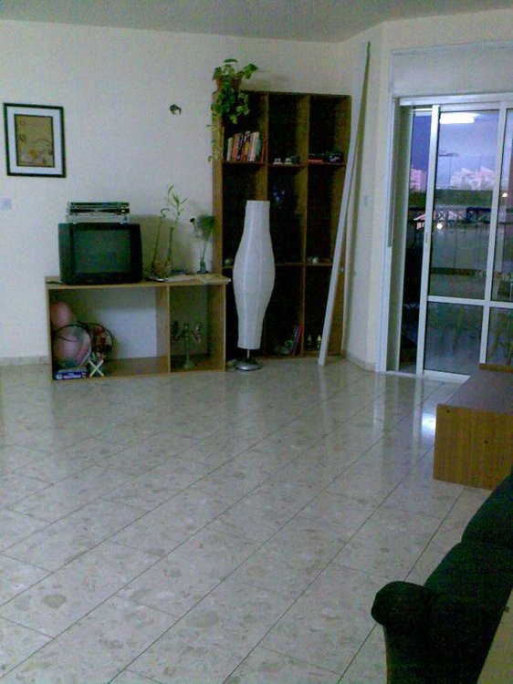 Living vacio.JPG
