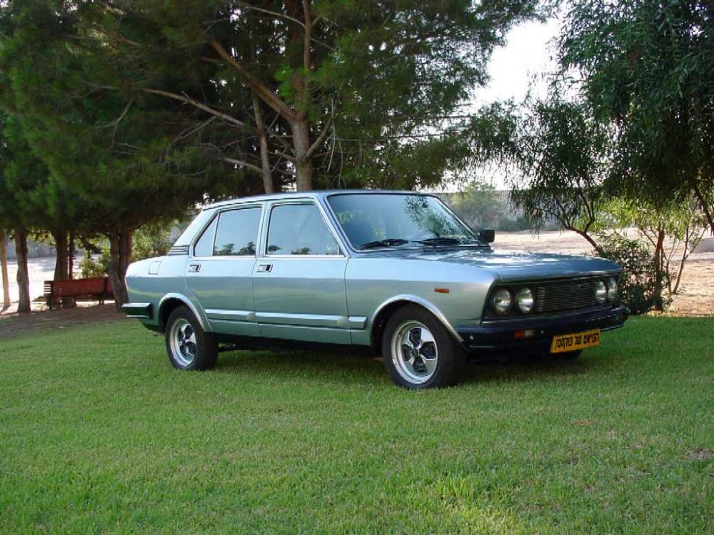 האוטו של פוקסמן fiat2.jpg