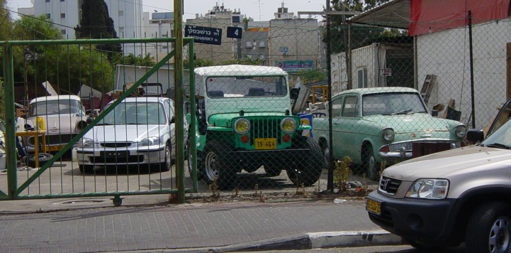 Barshavski cars.jpg