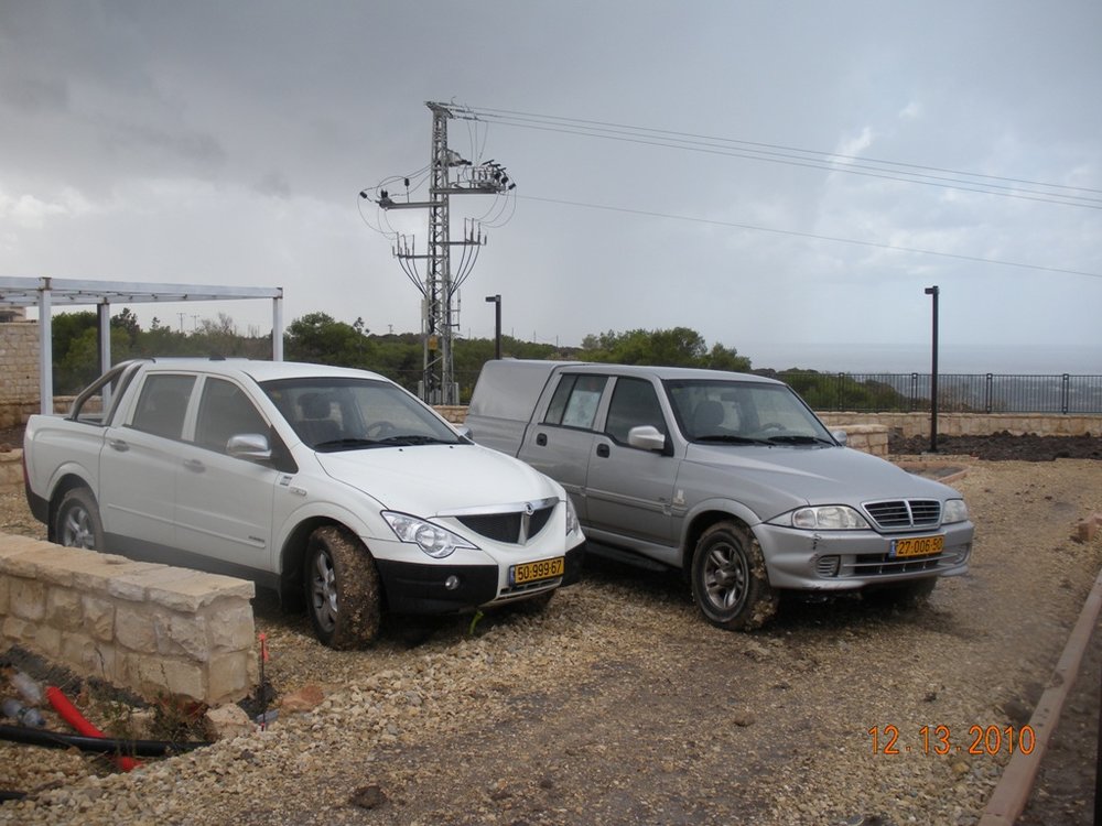 אבא ובן בזכרון.jpg