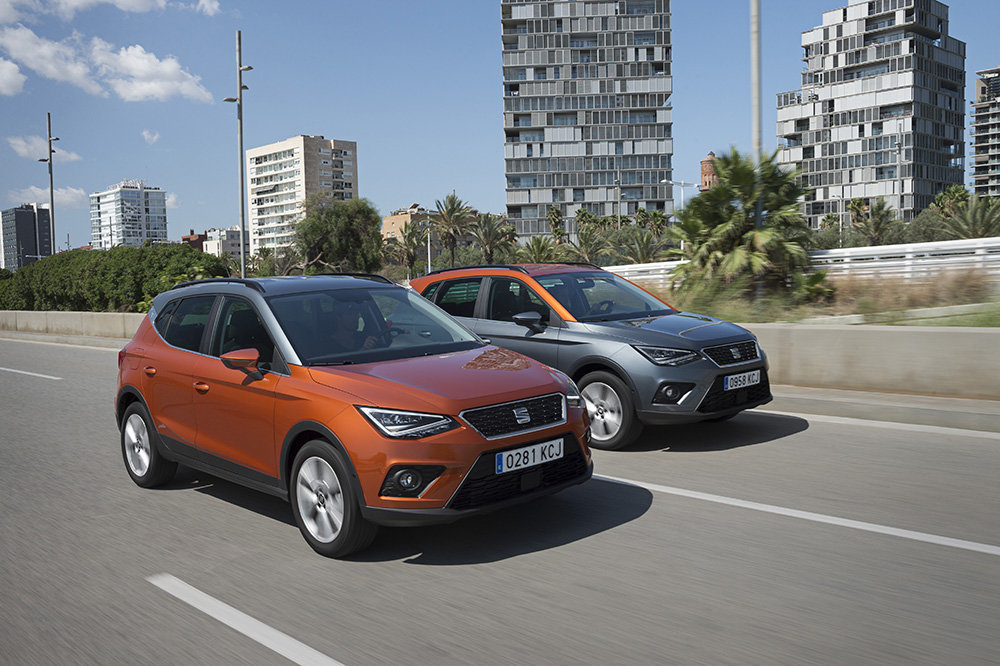 SEAT Arona 009L.jpg