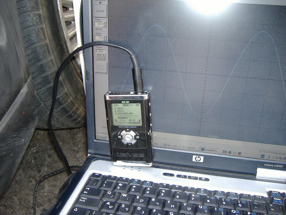 iriver h120 - no clip full volume.jpg