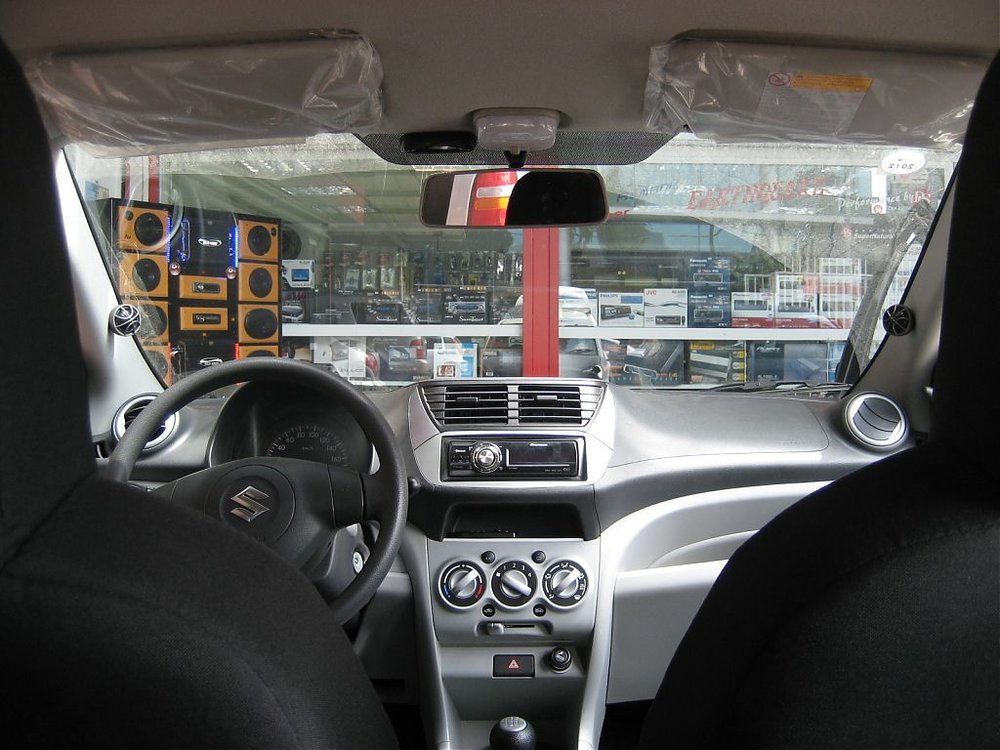 Suzuki Alto 015.jpg