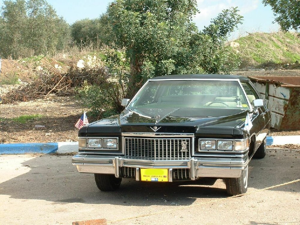 קדילאק שחורה.jpg